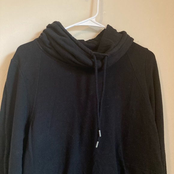 Under Armor Women’s Sweatshirt Black Medium - Picture 4 of 8